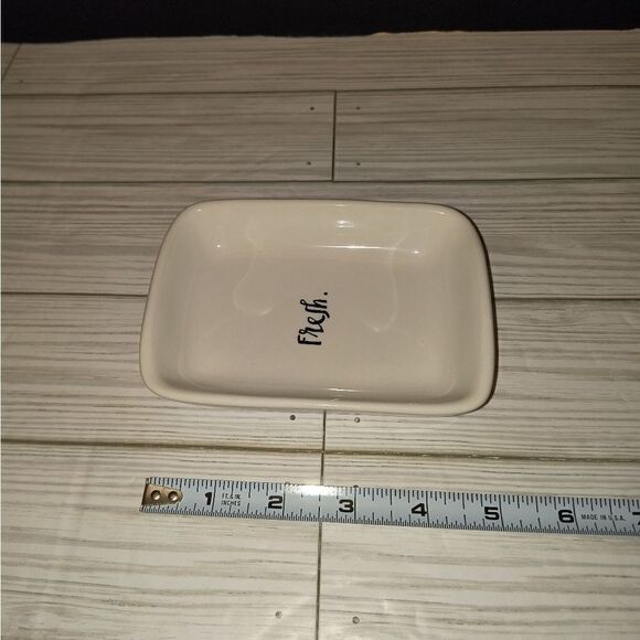 Rae Dunn Artisan Collection by Magenta Fresh Condiments / Soap Or Trinket Dish - Picture 7 of 8